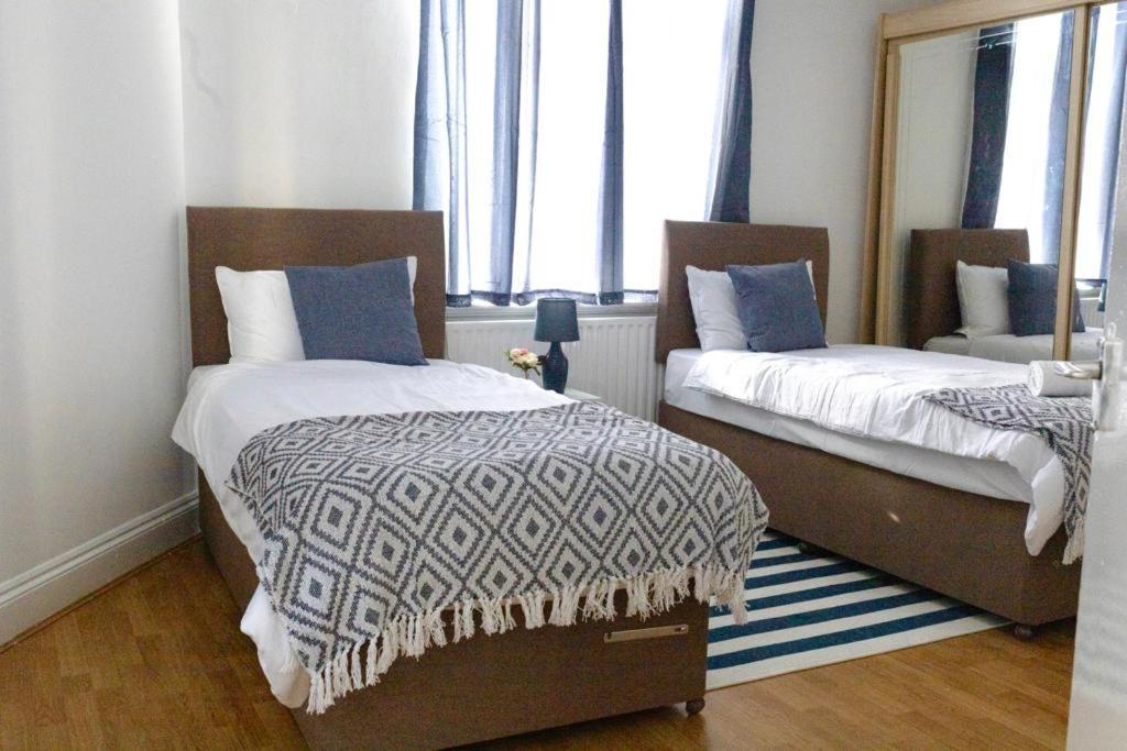 Spacious City Centre 2 Bedroom Apartment - Lt Apartment Leicester Exterior photo